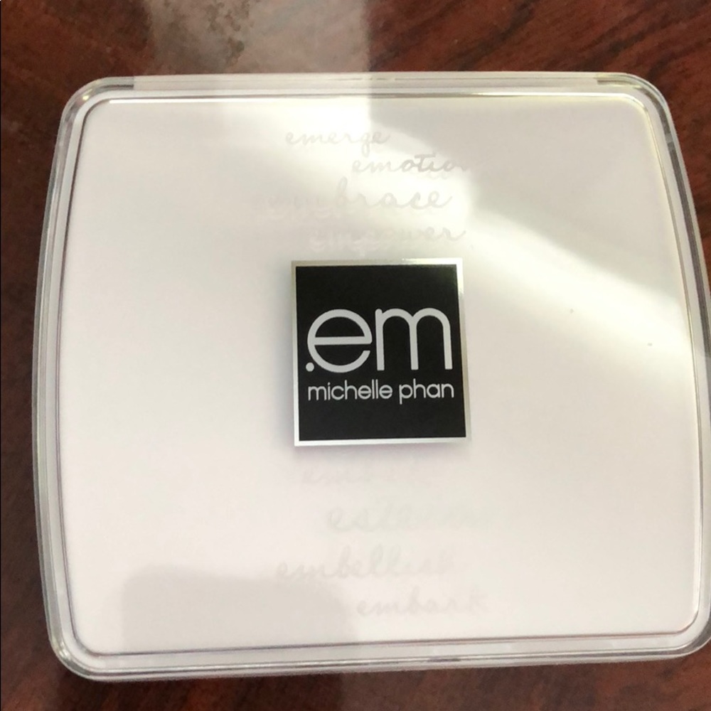 EM palette
